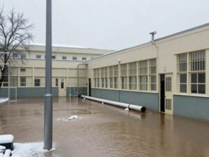 Flooding inside Fulton County Jail after pipe burst