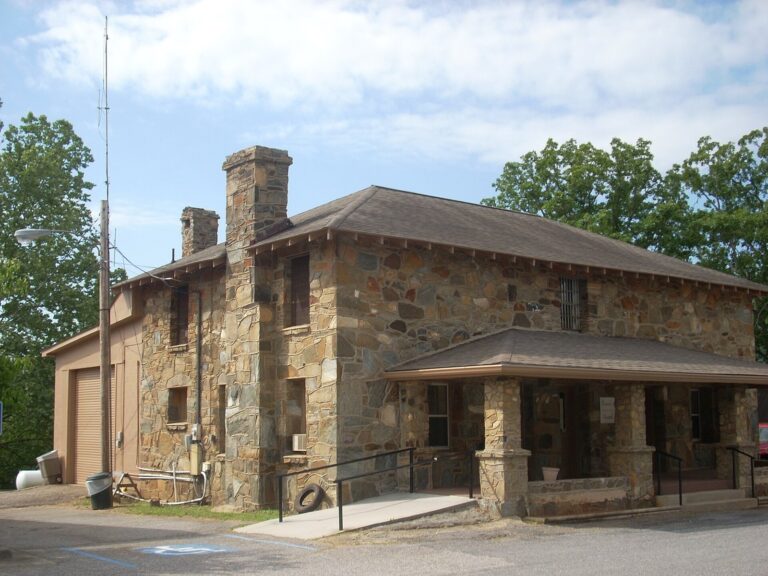 Atlanta Council Votes 8-7 to Sell City Jail to Fulton for $68M
